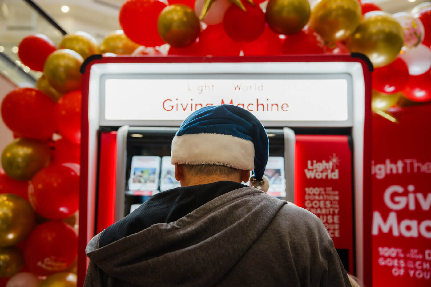 giving-machine0101_web